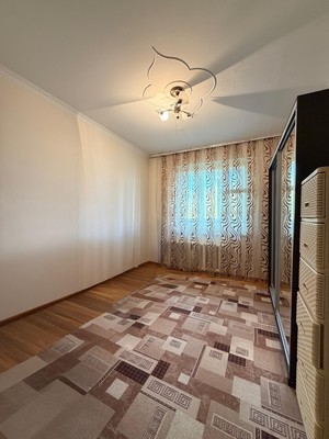 Продам трехкомнатную (3-комн.) квартиру, Атажукина ул, 8, Нальчик г