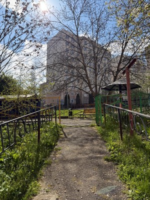 Продам трехкомнатную (3-комн.) квартиру, Атажукина ул, 8, Нальчик г