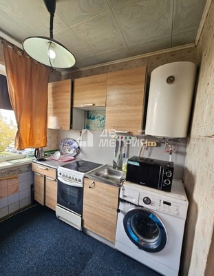 Продам трехкомнатную (3-комн.) квартиру, Тихоокеанская ул, 28, Южно-Сахалинск г