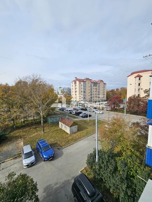 Продам трехкомнатную (3-комн.) квартиру, Тихоокеанская ул, 28, Южно-Сахалинск г