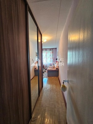 Продам трехкомнатную (3-комн.) квартиру, Вакканай ул, 6, Невельск г