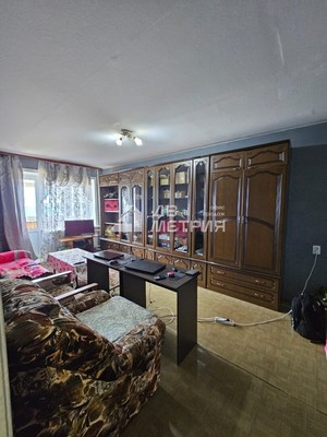 Продам трехкомнатную (3-комн.) квартиру, Вакканай ул, 6, Невельск г