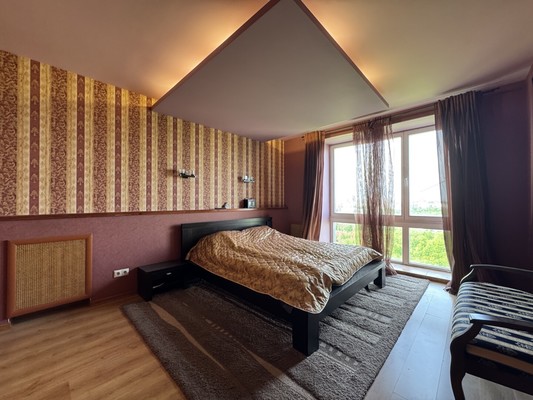 Продам трехкомнатную (3-комн.) квартиру, Лесной проезд, 16, Уфа г