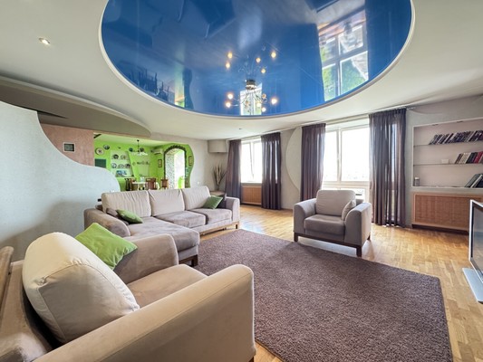 Продам трехкомнатную (3-комн.) квартиру, Лесной проезд, 16, Уфа г