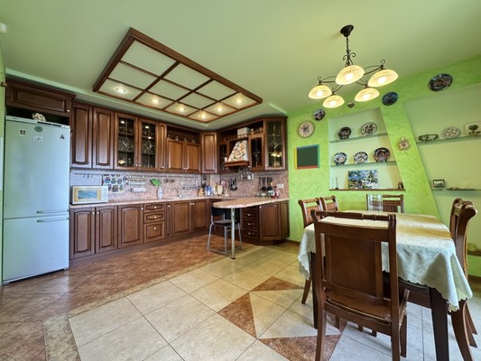 Продам трехкомнатную (3-комн.) квартиру, Лесной проезд, 16, Уфа г