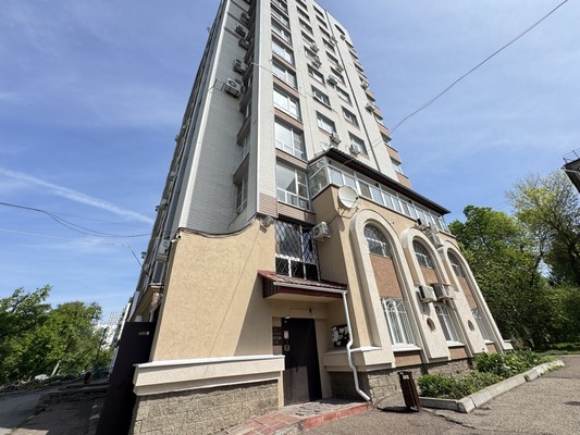 Продам трехкомнатную (3-комн.) квартиру, Лесной проезд, 16, Уфа г