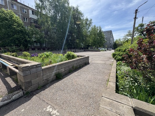 Продам трехкомнатную (3-комн.) квартиру, Лесной проезд, 16, Уфа г