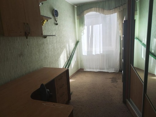 Продам трехкомнатную (3-комн.) квартиру, Большевика Попова ул, 8, Грэсовский пгт