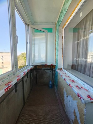 Продам трехкомнатную (3-комн.) квартиру, Большевика Попова ул, 8, Грэсовский пгт