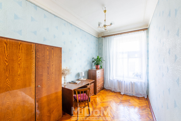 Продам многокомнатную квартиру, Большой П.С. пр-кт, 63, Санкт-Петербург г