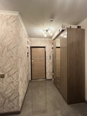 Продам трехкомнатную (3-комн.) квартиру, Гжатская ул, 5к7, Москва г