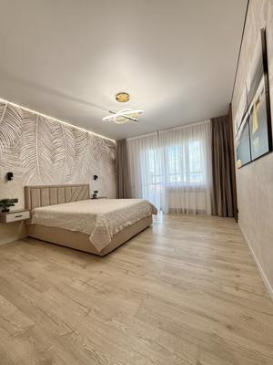 Продам трехкомнатную (3-комн.) квартиру, Котанова ул, 7, Новороссийск г