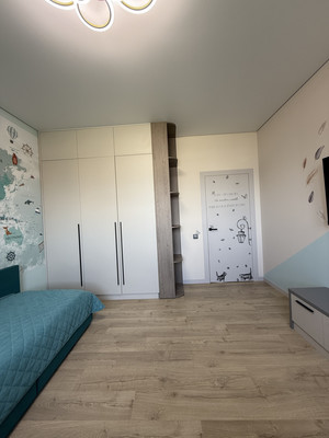 Продам трехкомнатную (3-комн.) квартиру, Котанова ул, 7, Новороссийск г