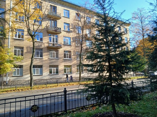 Продам трехкомнатную (3-комн.) квартиру, 20-я В.О. линия, 3В, Санкт-Петербург г