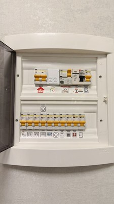 Продам двухкомнатную (2-комн.) квартиру, Александра Суворова пр-кт, 99, Симферополь г