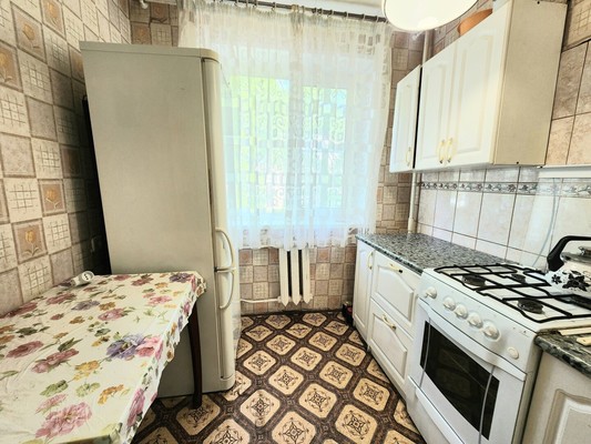 Продам двухкомнатную (2-комн.) квартиру, Энергетиков пр-кт, 12, Новомичуринск г