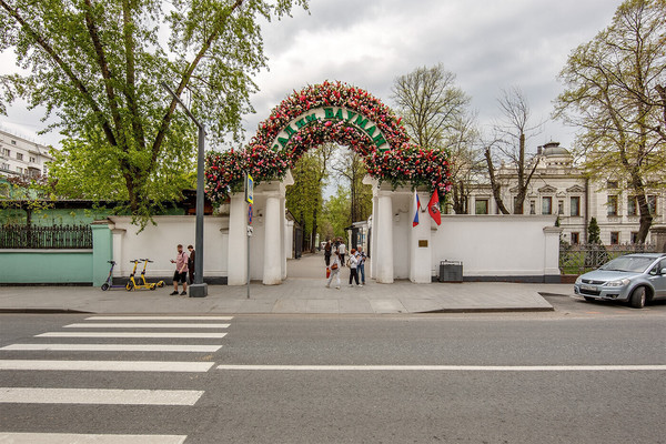 Продам двухкомнатную (2-комн.) квартиру, Новая Басманная ул, 17, Москва г