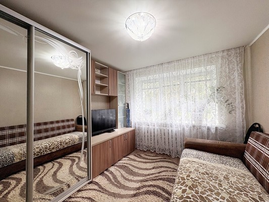 Продам комнату в 8-комн. квартире, Коммунистическая ул, 38, Пенза г