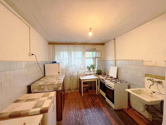 Продам комнату в 8-комн. квартире, Коммунистическая ул, 38, Пенза г