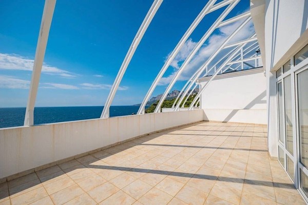 Продам однокомнатную (1-комн.) квартиру, Кипарисная ул, 51А, Береговое пгт