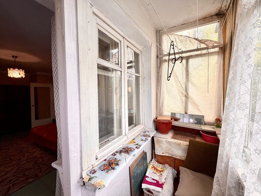 Продам трехкомнатную (3-комн.) квартиру, Кечкеметская ул, 85, Симферополь г