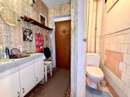 Продам трехкомнатную (3-комн.) квартиру, Кечкеметская ул, 85, Симферополь г