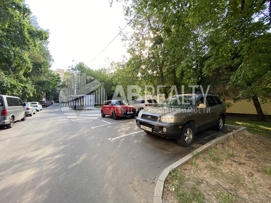 Продам коммерческое помещение 798 м2, Марии Ульяновой ул, 17а, Москва г