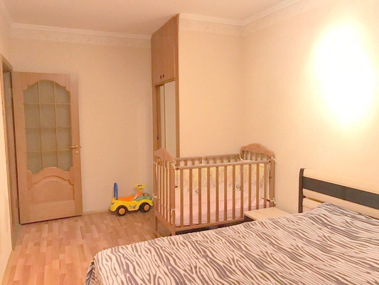 Продам двухкомнатную (2-комн.) квартиру, Таганрогская ул, 112б, Ростов-на-Дону г