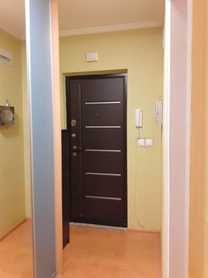 Продам двухкомнатную (2-комн.) квартиру, Таганрогская ул, 112б, Ростов-на-Дону г