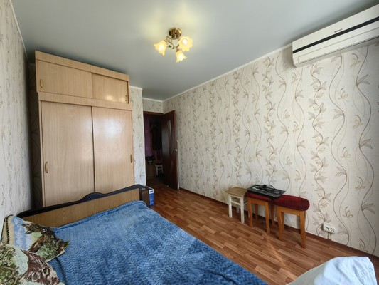 Продам двухкомнатную (2-комн.) квартиру, Строителей пр-кт, 11, Волгодонск г