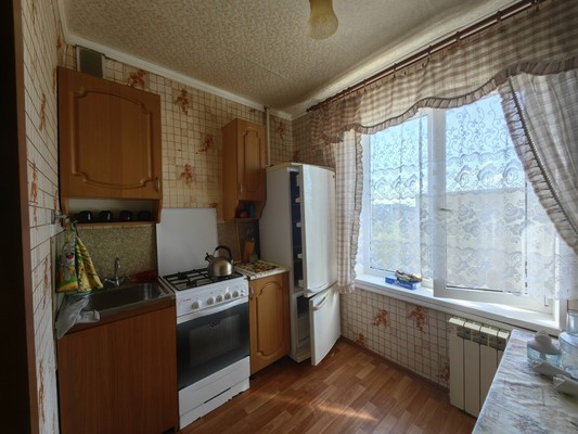 Продам двухкомнатную (2-комн.) квартиру, Строителей пр-кт, 11, Волгодонск г