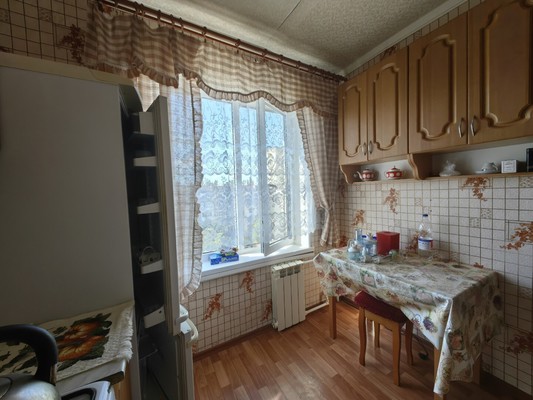 Продам двухкомнатную (2-комн.) квартиру, Строителей пр-кт, 11, Волгодонск г