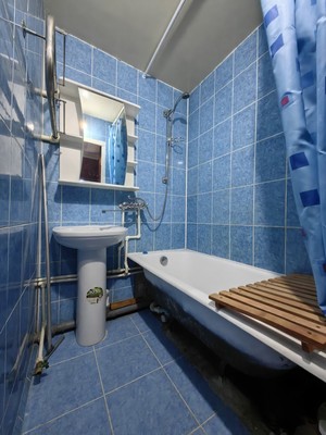 Продам двухкомнатную (2-комн.) квартиру, Строителей пр-кт, 11, Волгодонск г