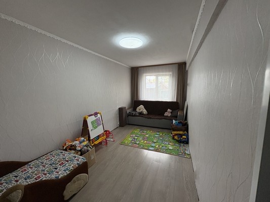 Продам двухкомнатную (2-комн.) квартиру, Баха ул, 2, Иркутск г