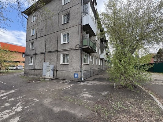 Продам двухкомнатную (2-комн.) квартиру, Баха ул, 2, Иркутск г