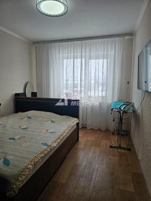 Продам трехкомнатную (3-комн.) квартиру, Луговая ул, 32, Сокол с