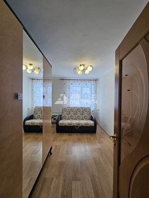 Продам трехкомнатную (3-комн.) квартиру, Луговая ул, 32, Сокол с