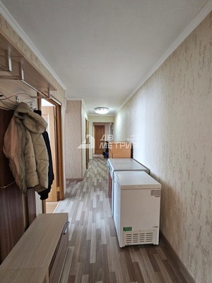 Продам трехкомнатную (3-комн.) квартиру, Луговая ул, 32, Сокол с