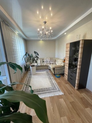 Продам двухкомнатную (2-комн.) квартиру, Мира пр-кт, 375, Южно-Сахалинск г