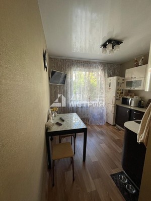 Продам двухкомнатную (2-комн.) квартиру, Мира пр-кт, 375, Южно-Сахалинск г