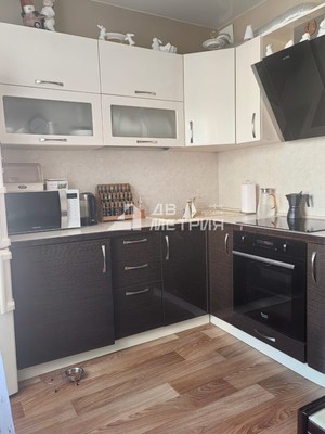 Продам двухкомнатную (2-комн.) квартиру, Мира пр-кт, 375, Южно-Сахалинск г