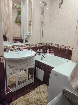 Продам двухкомнатную (2-комн.) квартиру, Мира пр-кт, 375, Южно-Сахалинск г