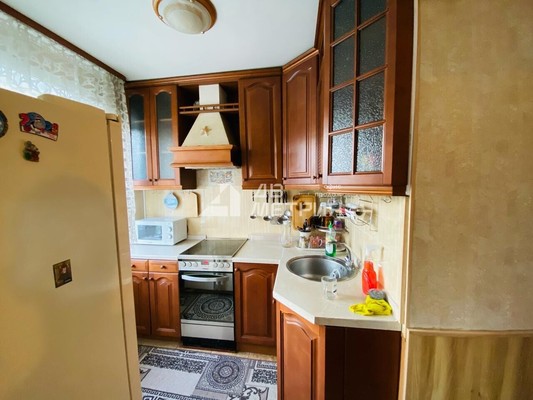 Продам трехкомнатную (3-комн.) квартиру, Чехова ул, 66-, Южно-Сахалинск г