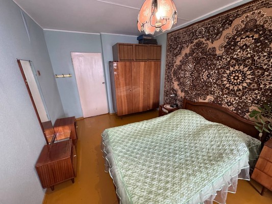 Продам трехкомнатную (3-комн.) квартиру, Первостроителей пр-кт, 19, Комсомольск-на-Амуре г