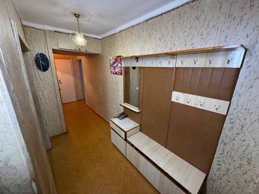 Продам трехкомнатную (3-комн.) квартиру, Первостроителей пр-кт, 19, Комсомольск-на-Амуре г