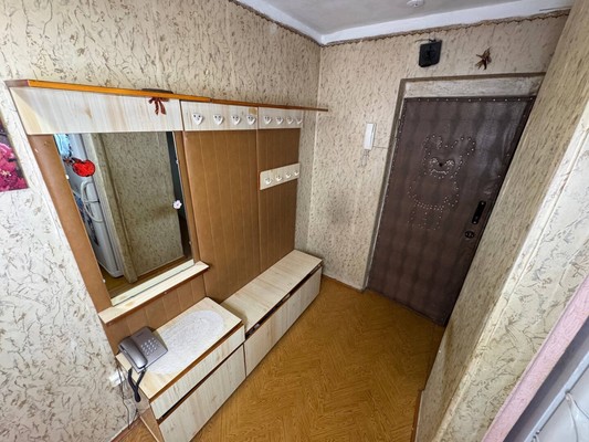 Продам трехкомнатную (3-комн.) квартиру, Первостроителей пр-кт, 19, Комсомольск-на-Амуре г