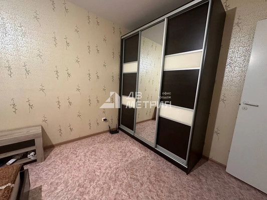 Продам двухкомнатную (2-комн.) квартиру, Рижская ул, 1, Новотроицкое с