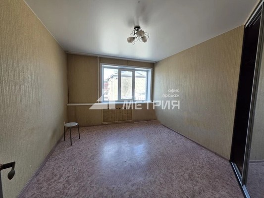 Продам трехкомнатную (3-комн.) квартиру, Им Тельмана ул, 1бкБ, Южно-Сахалинск г