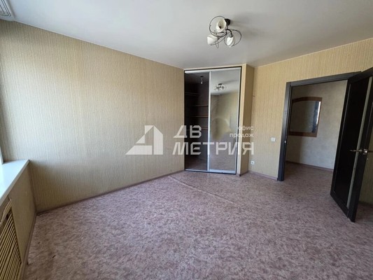 Продам трехкомнатную (3-комн.) квартиру, Им Тельмана ул, 1бкБ, Южно-Сахалинск г