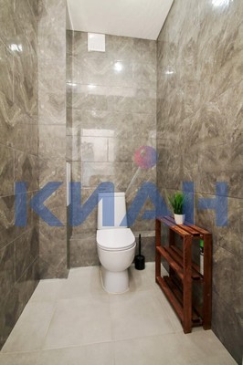 Продам трехкомнатную (3-комн.) квартиру, Лесников ул, 31, Красноярск г
